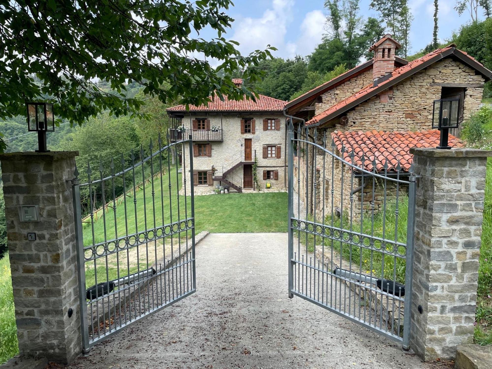 Cascina Manzoni Appartamenti Bossolasco Ngoại thất bức ảnh